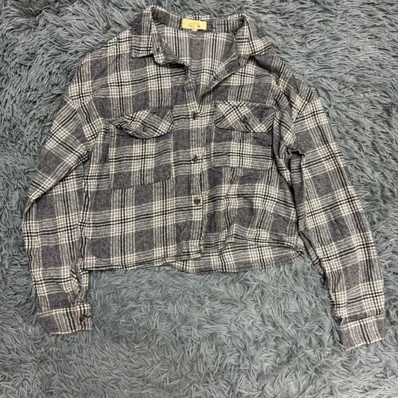 Love Notes Plaid Cropped Button Front Shirt Size Small - Picture 1 of 7